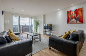 Modern TWO Bedroom Apartment Stunning Views Birmingham City Centre FREE Underground Parking